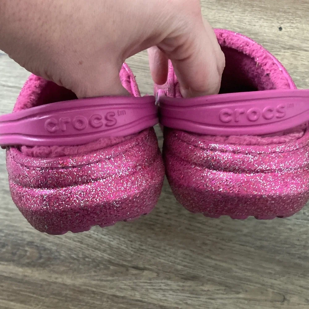 Crocs Kids Sparkly Pink Kids Clogs Sz 6